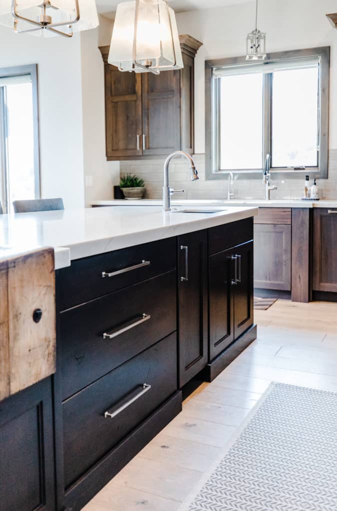 Two-toned cabinets