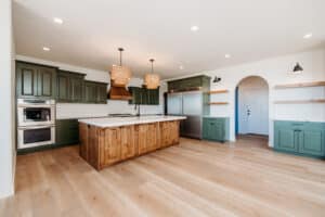 Mixing Materials For The Ultimate Cabinet Design