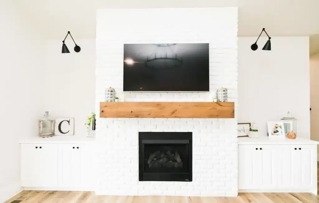 Stunning Fireplace Mantel Decor For Every Season