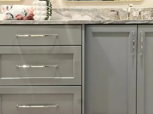 Bathroom Remodeling Tips: Choosing the Perfect Cabinetry Bathroom Remodeling Tips: Choosing the Perfect Cabinetry