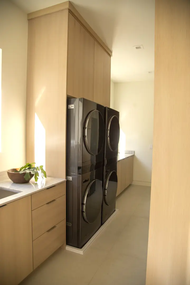 Modern Elegance: A Deep Dive into the Andersen Residence